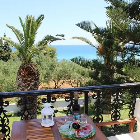 Panorama & Ammoudi