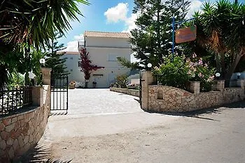 Panorama & Ammoudi